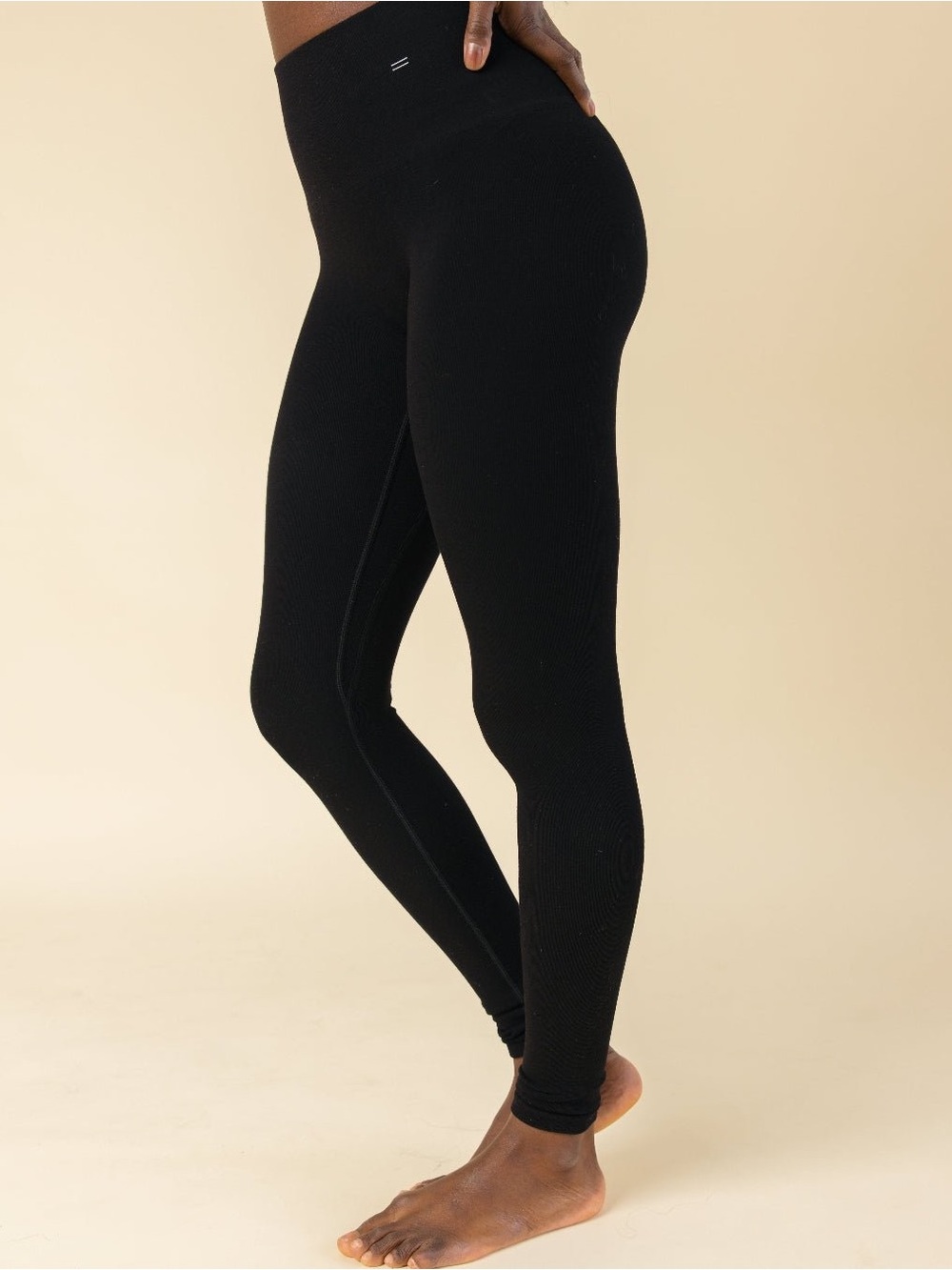 BRANWYN Essential Compressive Legging 28” High Rise Performance Leggings